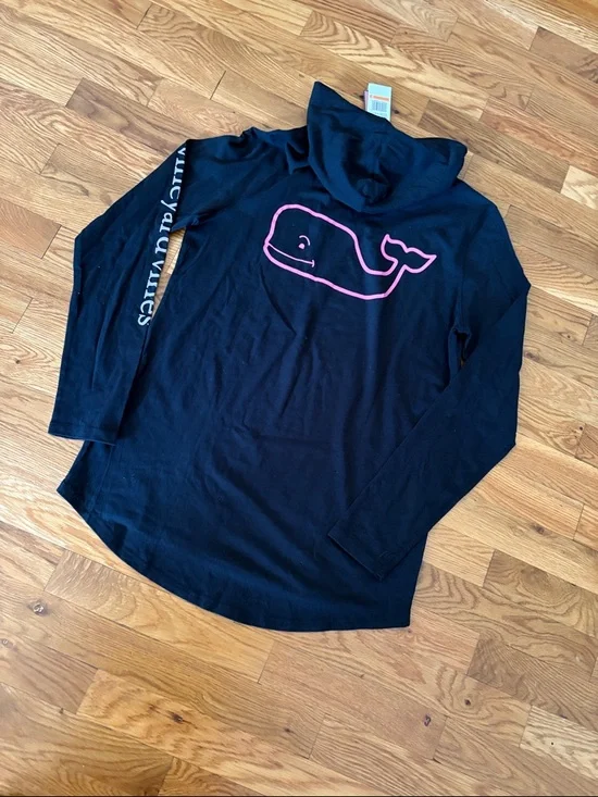 Vineyard Vines Black Hooded Tee with White Whale Print - Picture 4 of 4